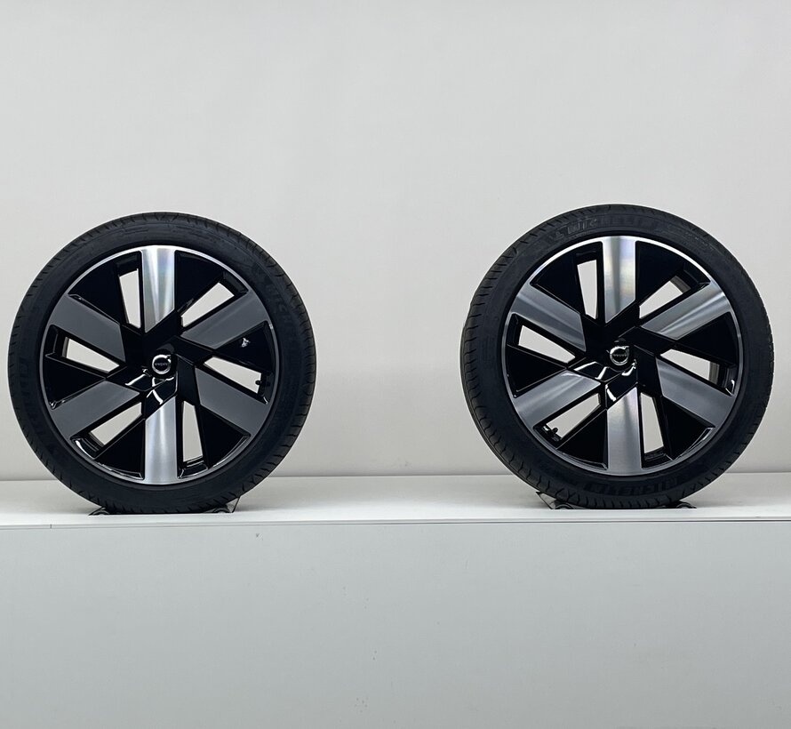 Volvo 19 inch velgen + zomerbanden V60 / S60 2018-