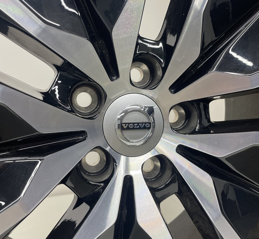 Volvo 19 inch velgen + Allseason banden XC90 2015-