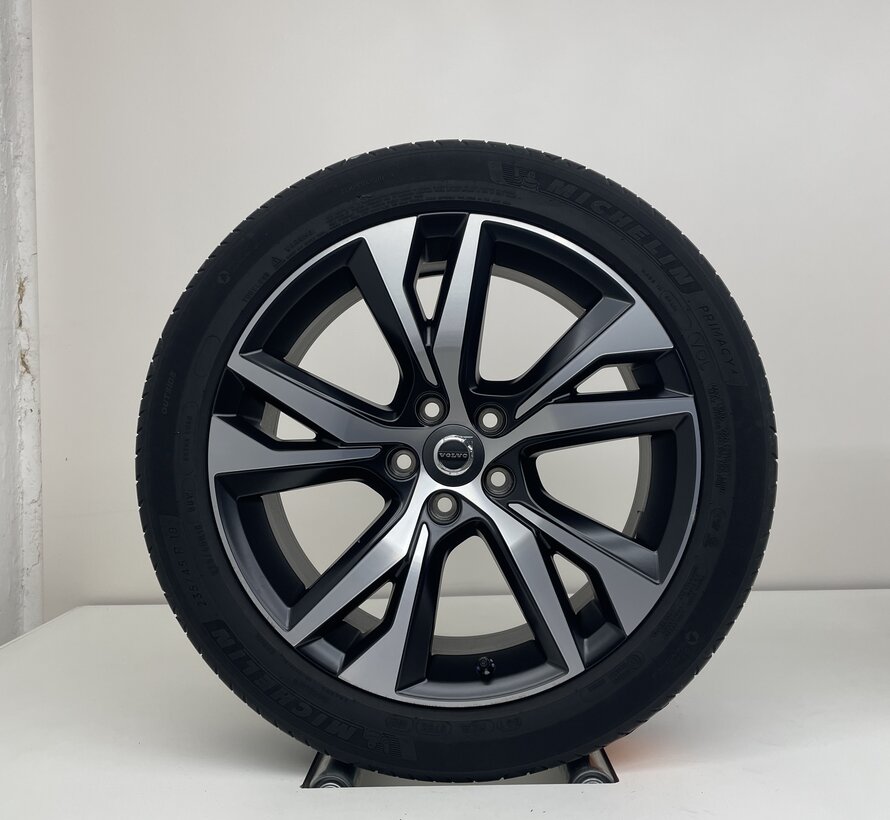 Volvo 18 inch R-design velgen + zomerbanden V60/S60 2018-