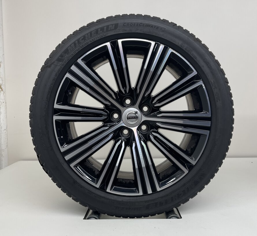 Volvo 18 inch inscription velgen + zomer/all seasonbaden V60 / S60 2018-