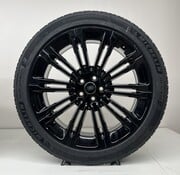 Land Rover Land Rover Range Rover (sport) 23 inch black velgen STYLE 1075 + Winterbanden NIEUW