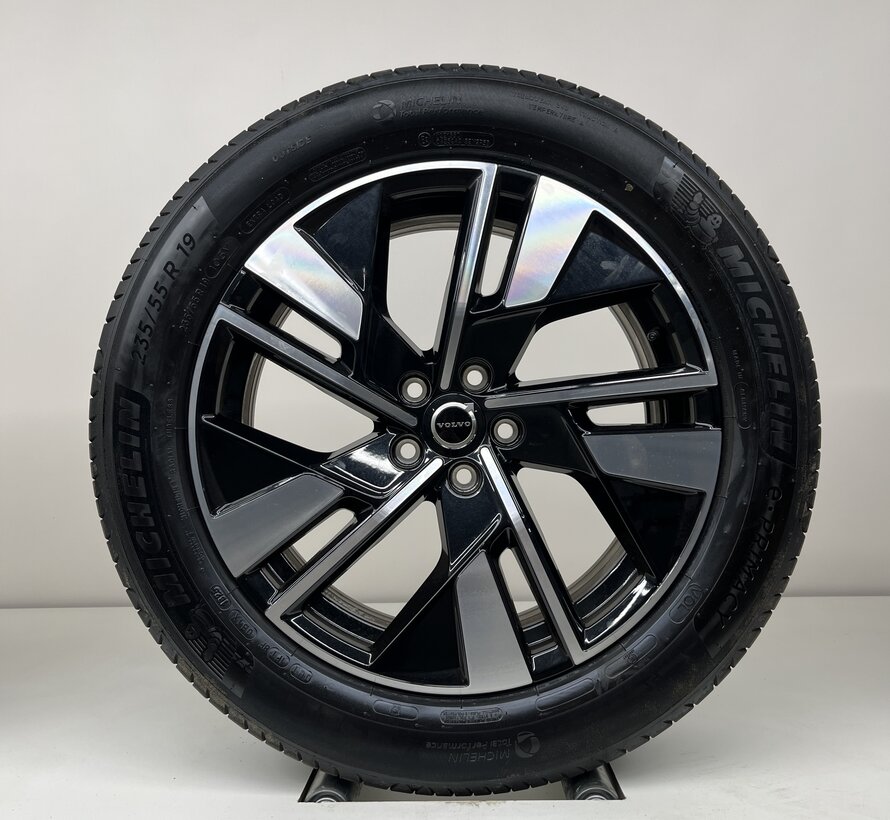 Volvo 19 inch 2025 model velgen + zomerbanden XC60 2017-