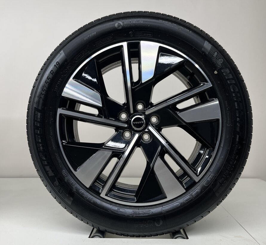 Volvo 19 inch 2025 model velgen + zomerbanden XC60 2017-