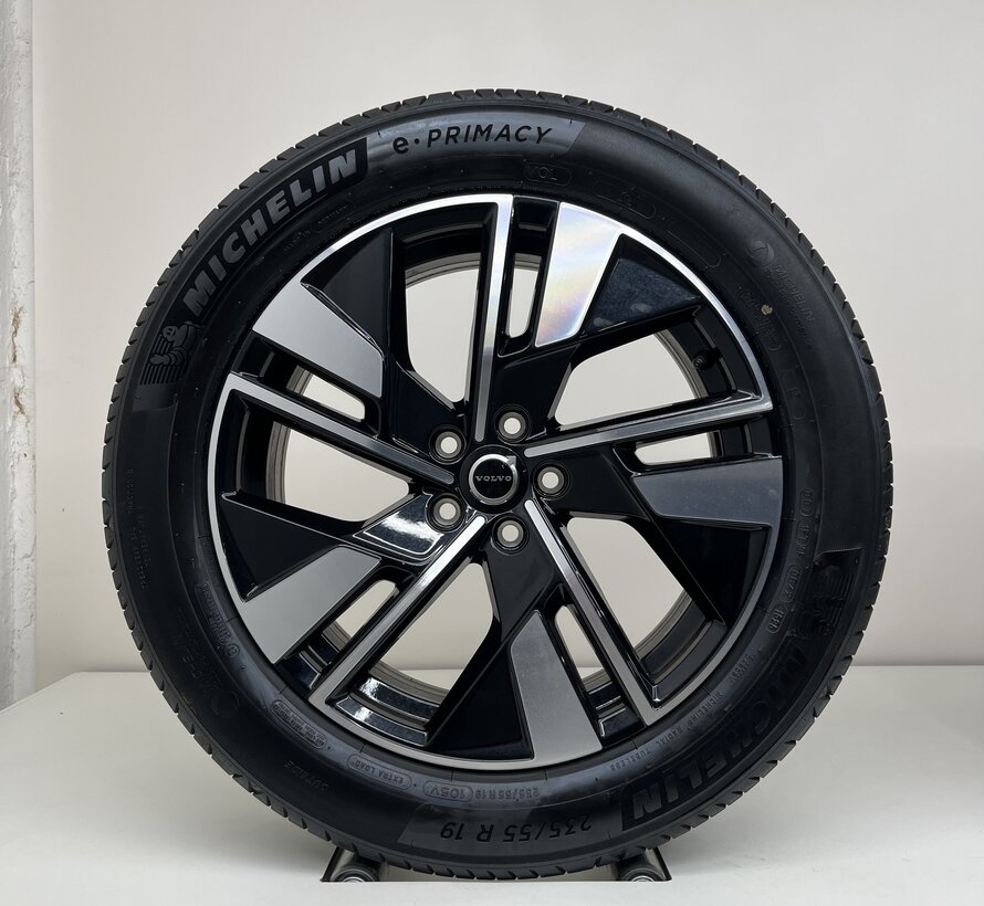 Volvo 19 inch 2025 model velgen + zomerbanden XC60 2017-