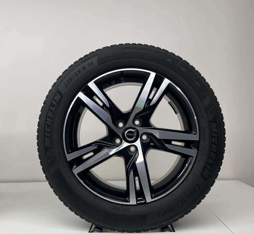 Volvo 18 inch R-design velgen + all seasonbanden XC40