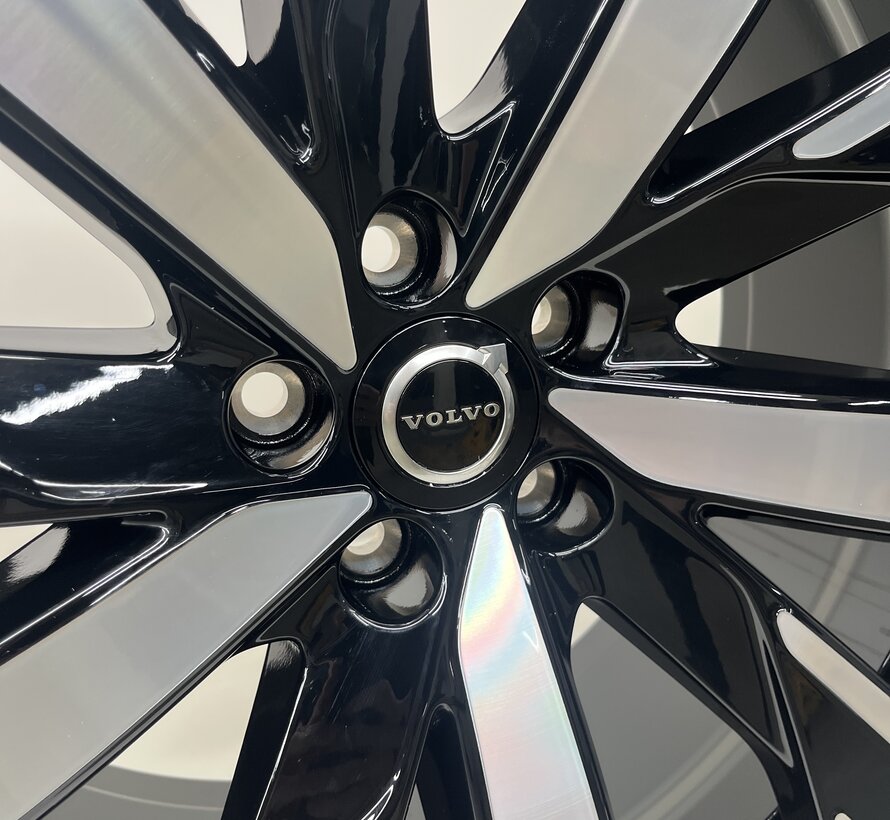 Volvo NIEUWE 20 inch velgen (2025 model velgen)  + Winterbanden XC90 2015-