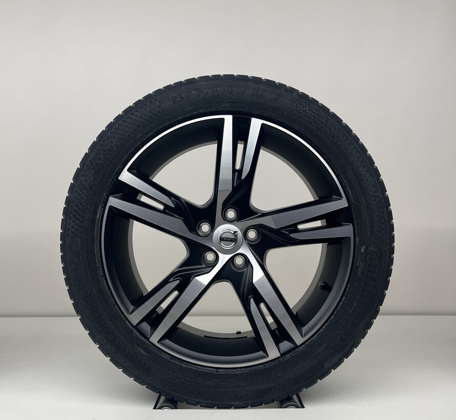 Volvo NIEUWE  19 inch R-design velgen + Winterbanden XC40