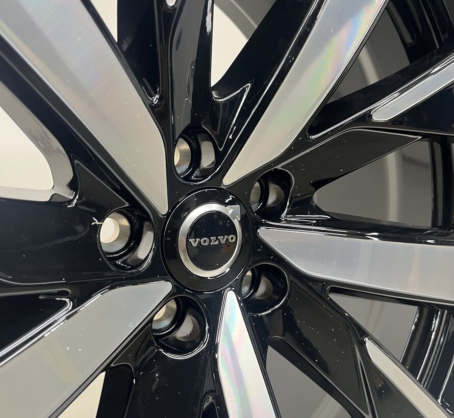 Volvo NIEUWE 20 inch velgen (2025 model velgen)  + Winterbanden XC90 2015-