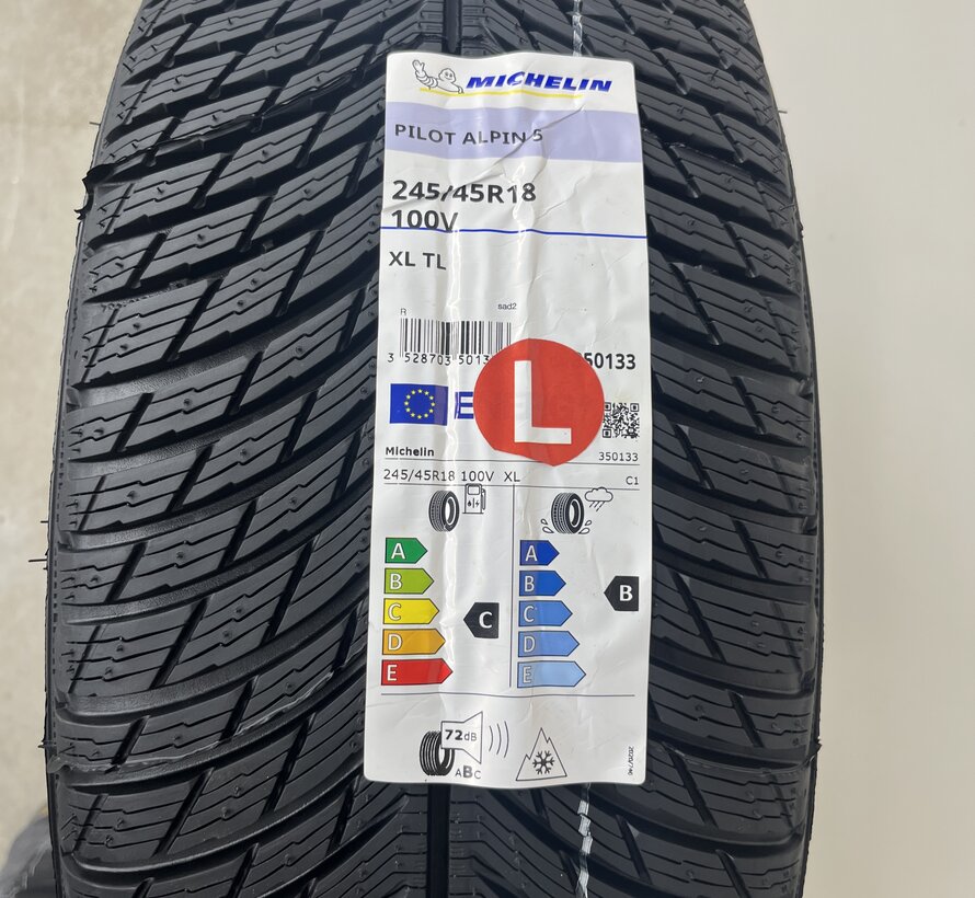Volvo NIEUWE 18 inch R-Design velgen + Winterbanden V90 / S90