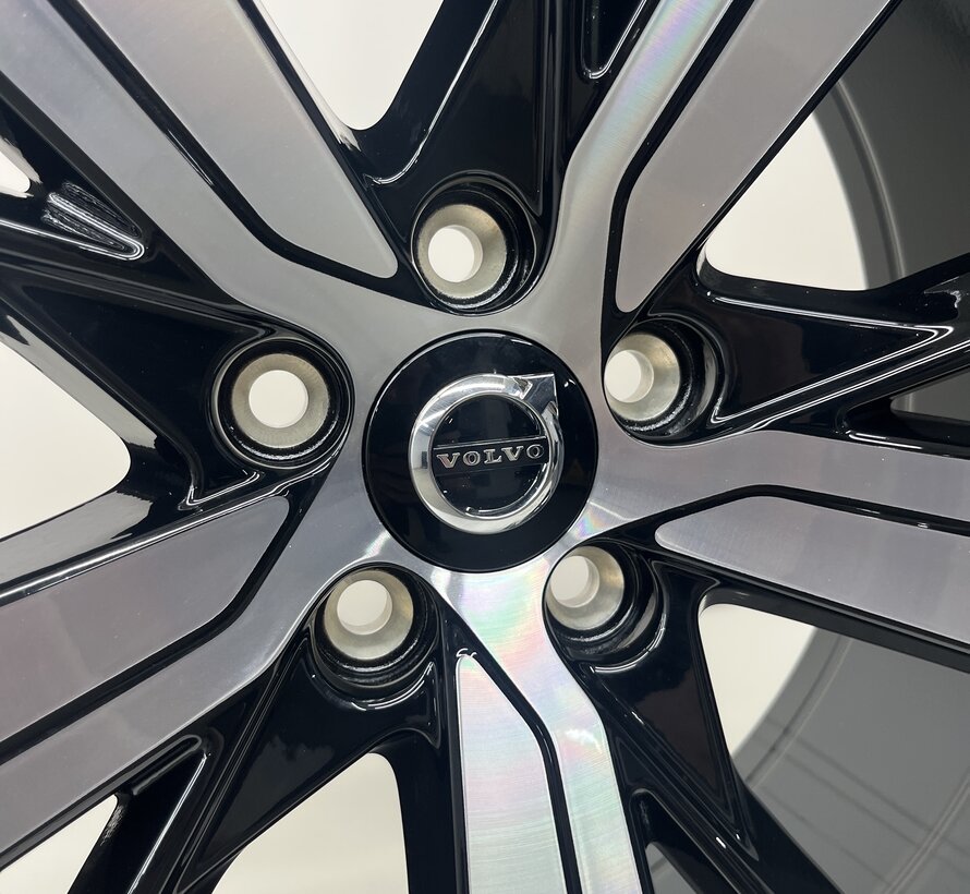 Volvo NIEUWE 21 inch R-design velgen + Winterbanden XC60 2017-