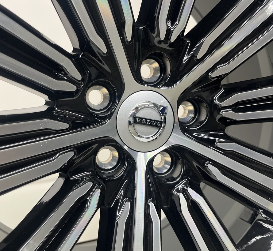 Volvo NIEUWE 18 inch inscription velgen + Winterbanden V60 / S60 2018- ACTIE