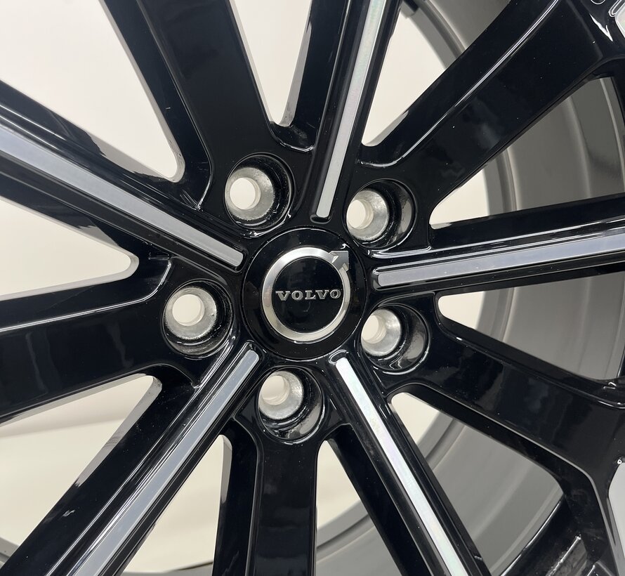 Volvo 20 inch facelift velgen + zomerbanden XC60 2018- (DEMO staat)