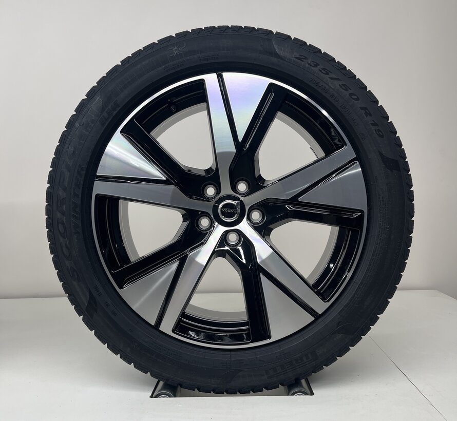 Volvo NIEUWE 19 inch velgen + Winterbanden EX40