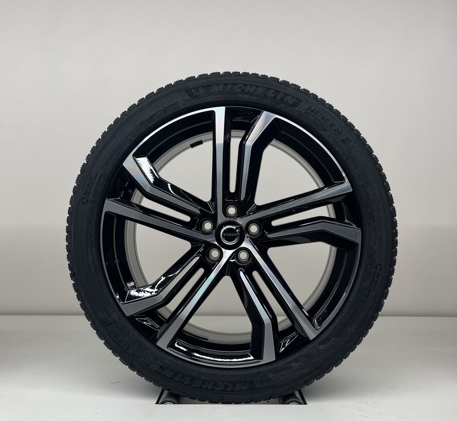 Volvo NIEUWE 20 inch R-design velgen + Winterbanden S90 / V90
