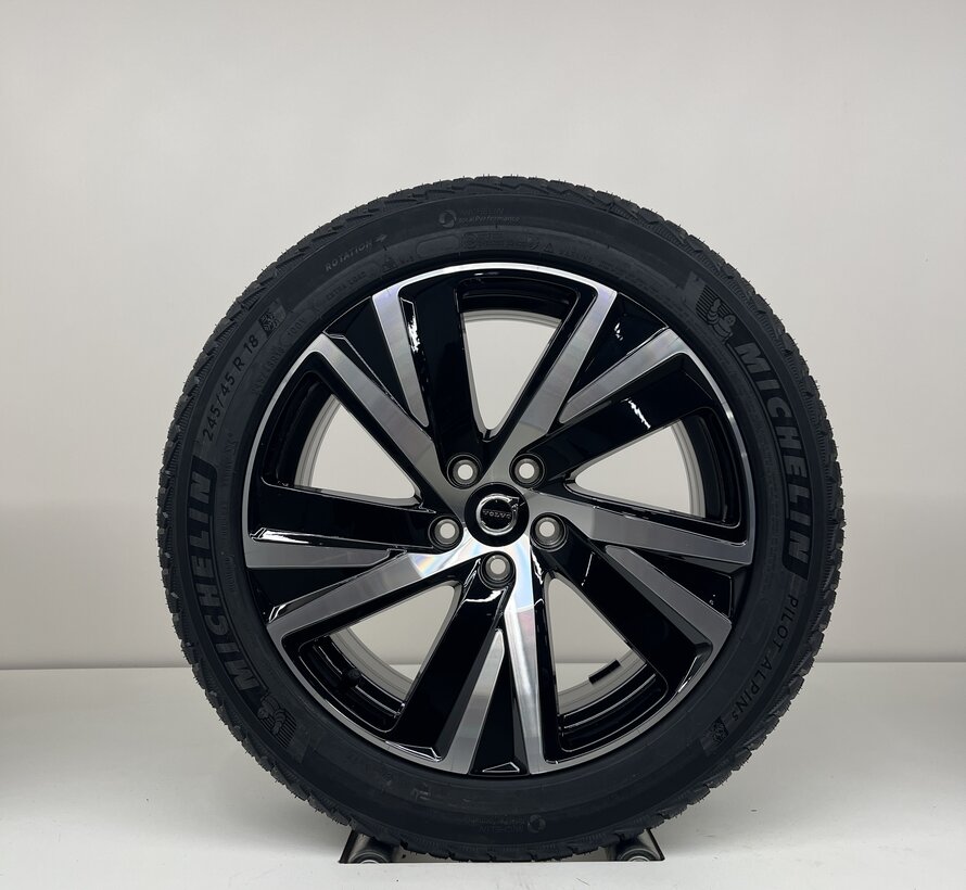 Volvo NIEUWE 18 inch R-Design velgen + Winterbanden V90 / S90