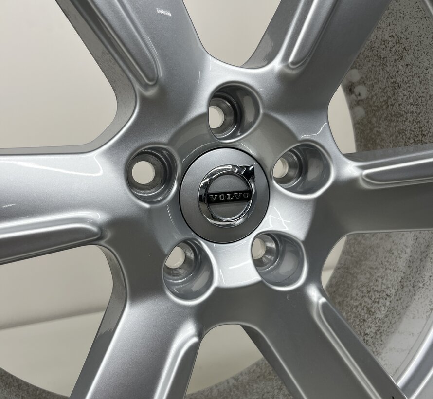 Volvo 19 inch velgen + winterbanden XC90 2015-