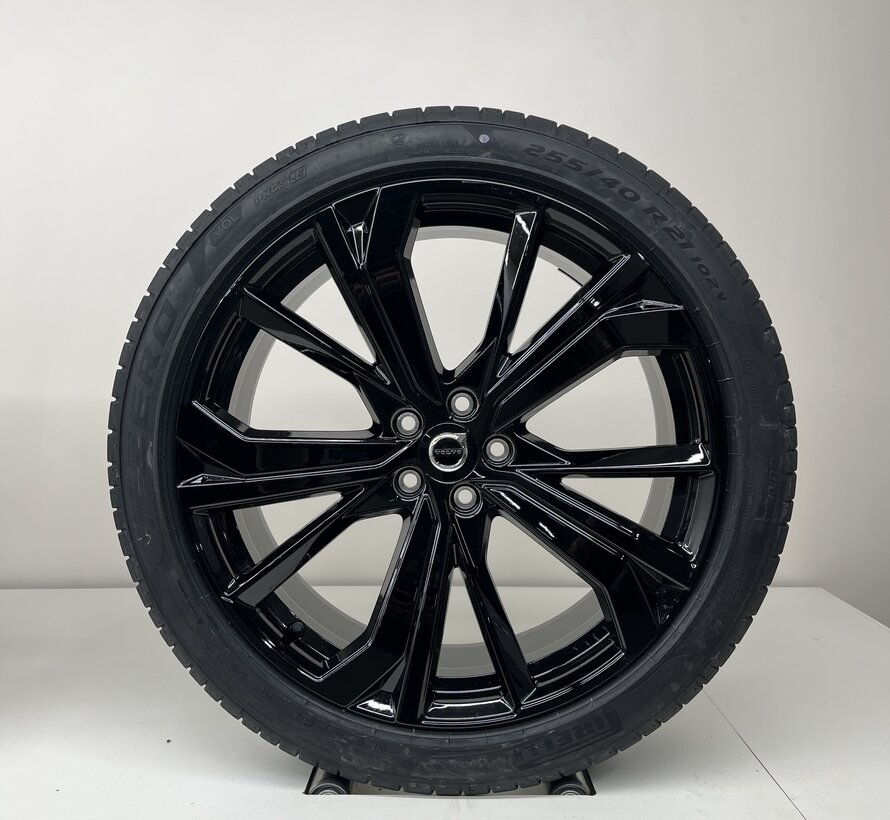 Volvo NIEUWE 21 inch Dark/Black velgen + Zomerbanden XC60 2017-