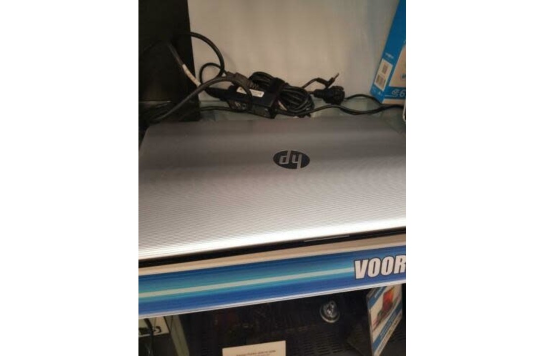 HP Notebook 15-bs169nd (3913)