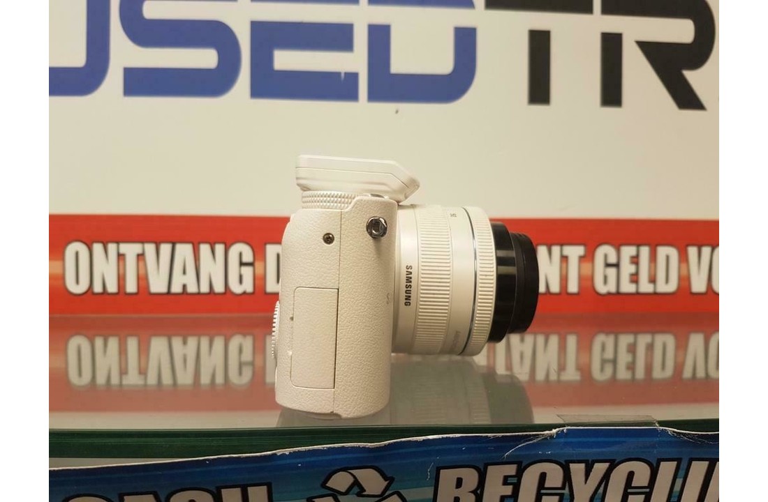 Samsung NX1000 5877