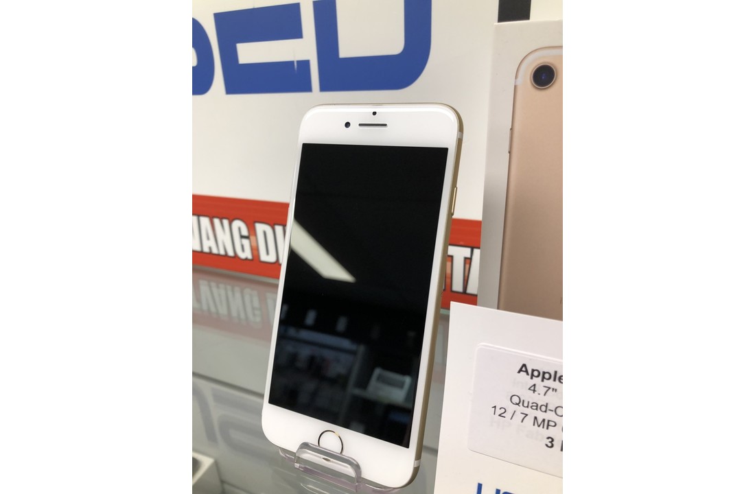 Apple iPhone 7 32GB (6101)