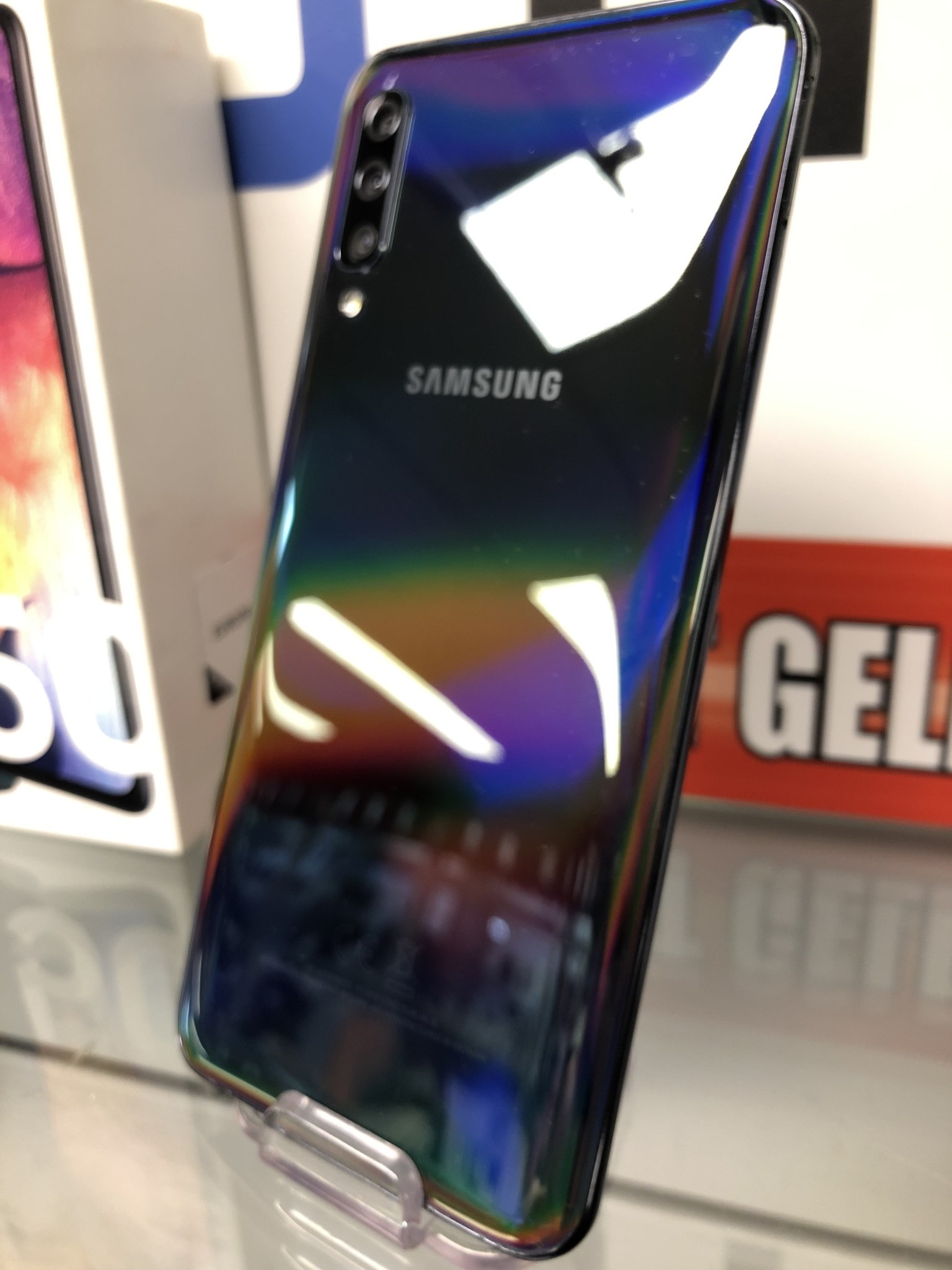 Samsung Galaxy A50 (7063)