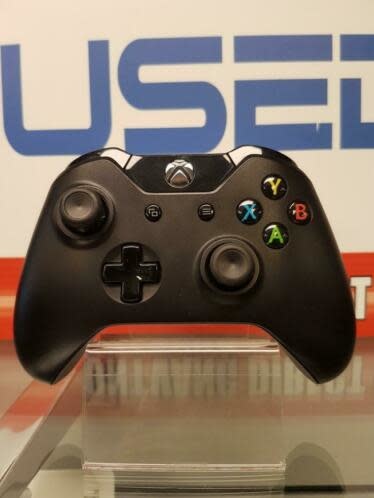 Xbox One X - 1TB | 1 Controller (7310)
