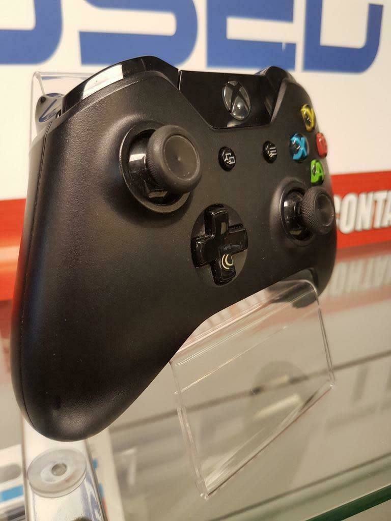 Xbox One X - 1TB | 1 Controller (7310)