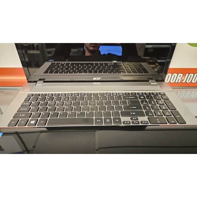 Acer Acer V3-771 (10516) Intel Core i3 | 640GB/HDD & 240GB/SSD | 8.00GB/RAM