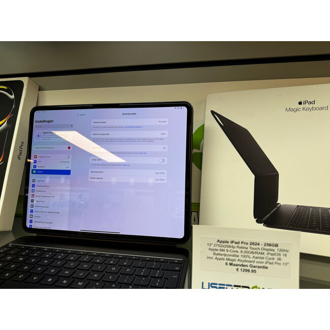 Apple Apple iPad Pro 2024 (M4) - 256GB (11240) Incl. Apple Magic Keyboard voor iPad Pro 13" t.w.v.  €399,- (11241)