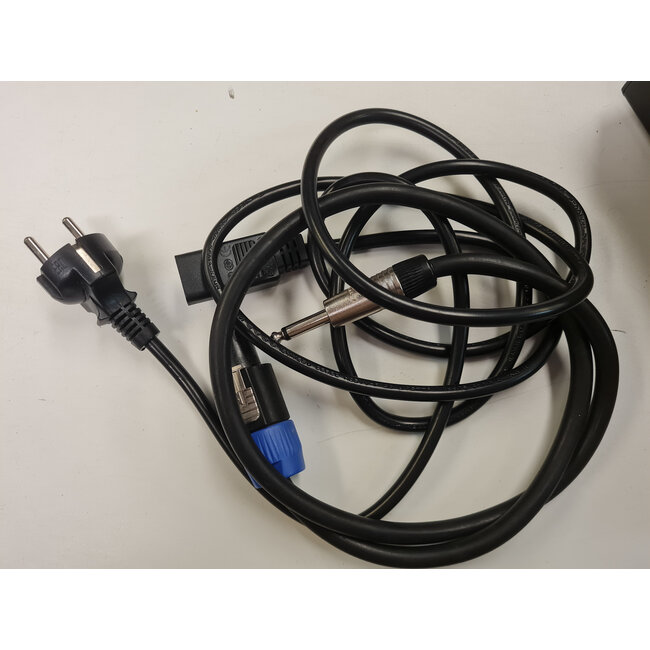 little mark 250 black line  (11137)