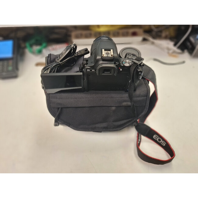 Canon Canon EOS 250D - EFS 18-55MM Lens (11677)