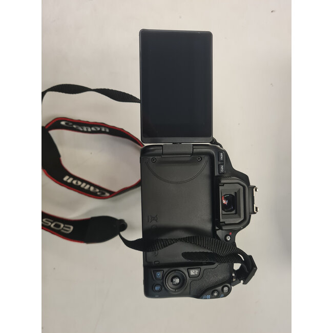 Canon Canon EOS 250D - EFS 18-55MM Lens (11677)