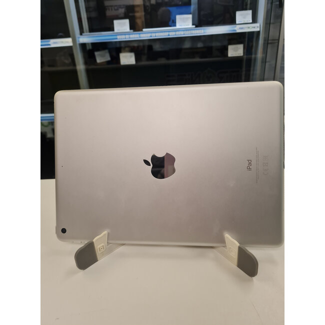 Apple Apple iPad 9th Gen 2021 - 64GB inc Hoes