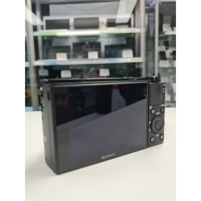 Sony Cybershot DSC-RX100 VII  12008