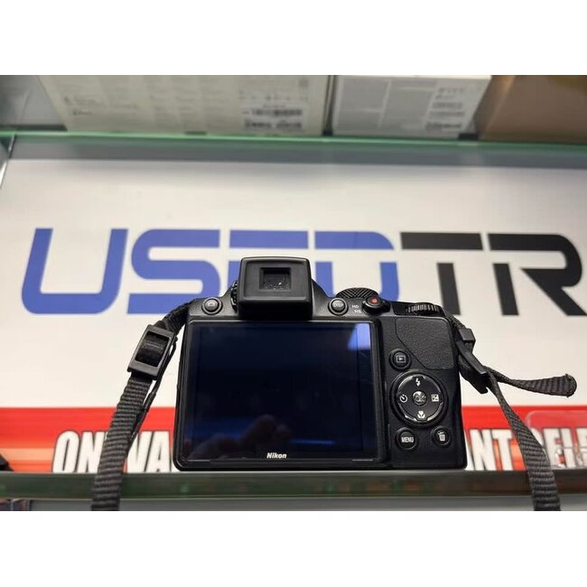 Nikon Coolpix P100 Bridge Camera - Zwart met 3 accu's