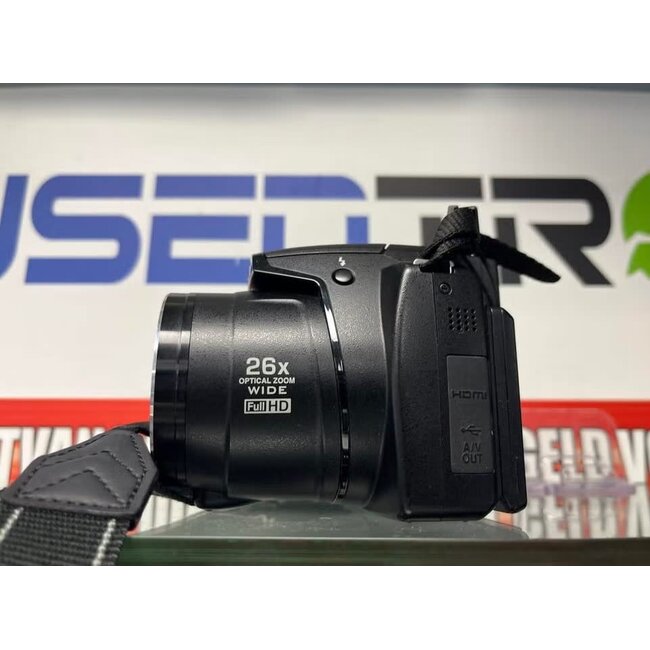 Nikon Coolpix P100 Bridge Camera - Zwart met 3 accu's