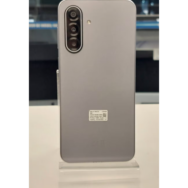 Samsung Samsung Galaxy A17 5G - 128GB (13596) LET OP: Barst In Scherm
