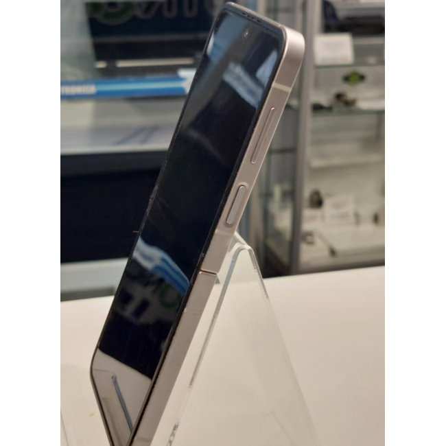 Samsung Samsung Galaxy Z Flip6 - 256GB (13580) Batterijconditie 100%, Aantal Cyclus: 240