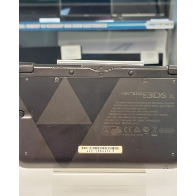 Nintendo Nintendo 3DS XL (13561) The Legend of Zelda A link Between Worlds Limited Edition