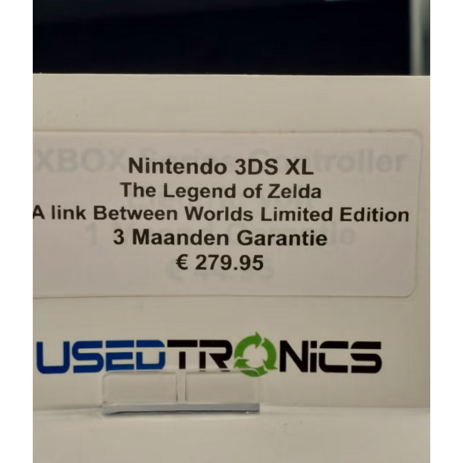 Nintendo Nintendo 3DS XL (13561) The Legend of Zelda A link Between Worlds Limited Edition