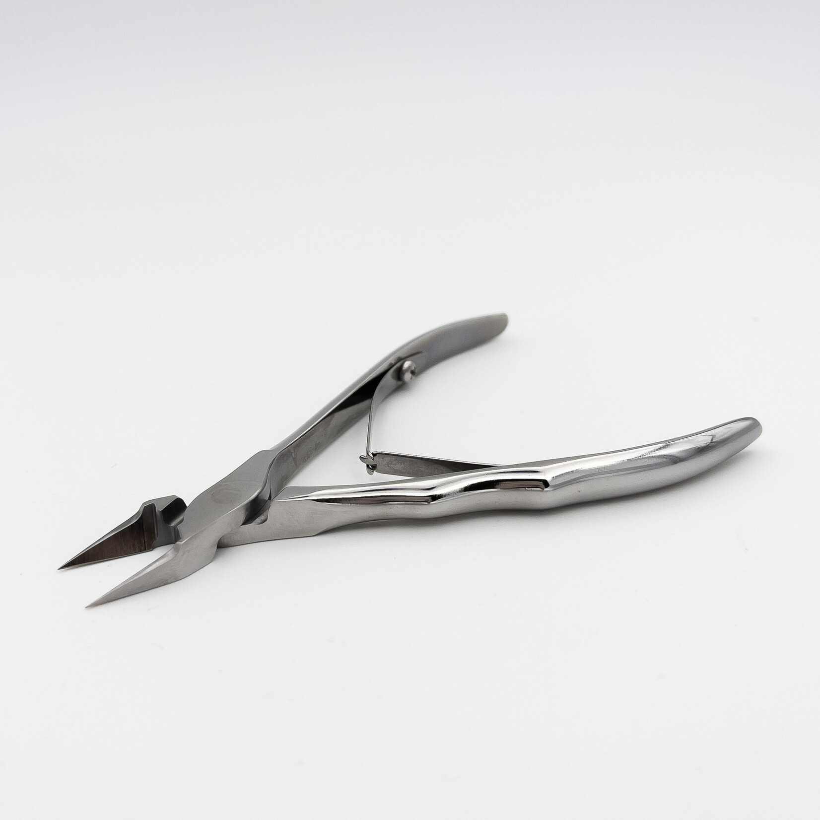 STALENA Pince à ongles incarnés grande, plate et pointue  avec poignée ergonomique K-05