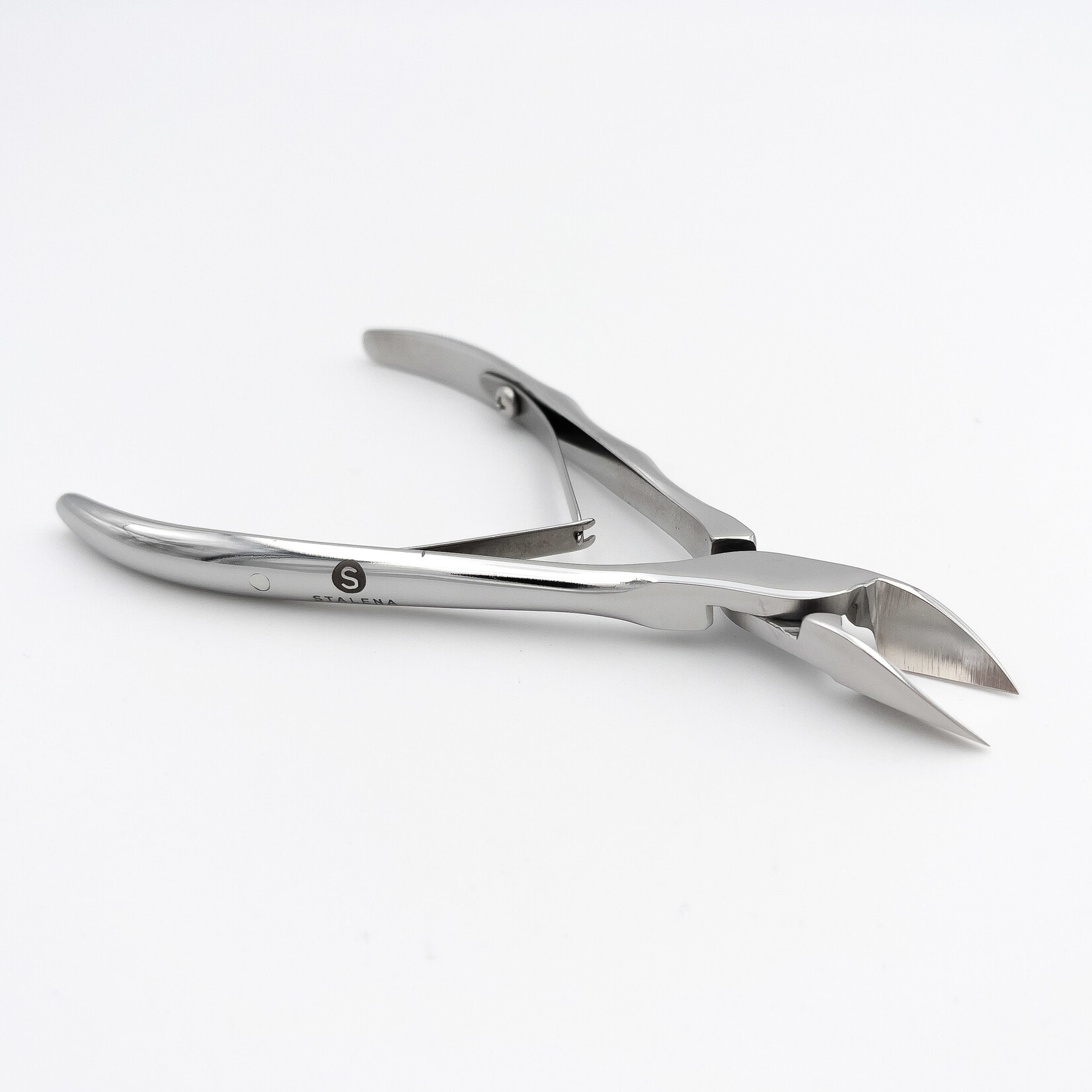 STALENA K-03 Pince à peau grande avec poignée ergonomique (16 mm)