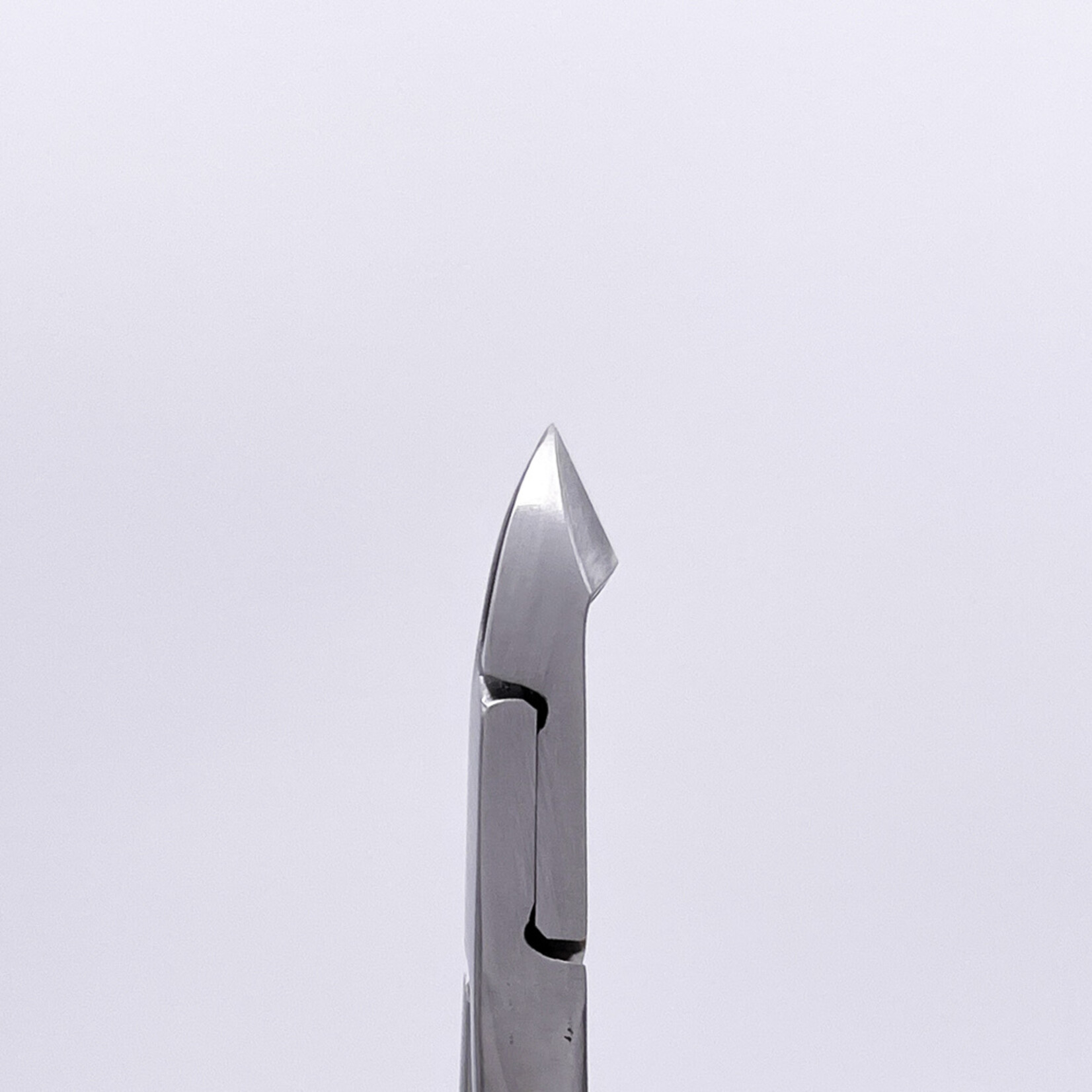 D-21 Pince à cuticule (7mm)