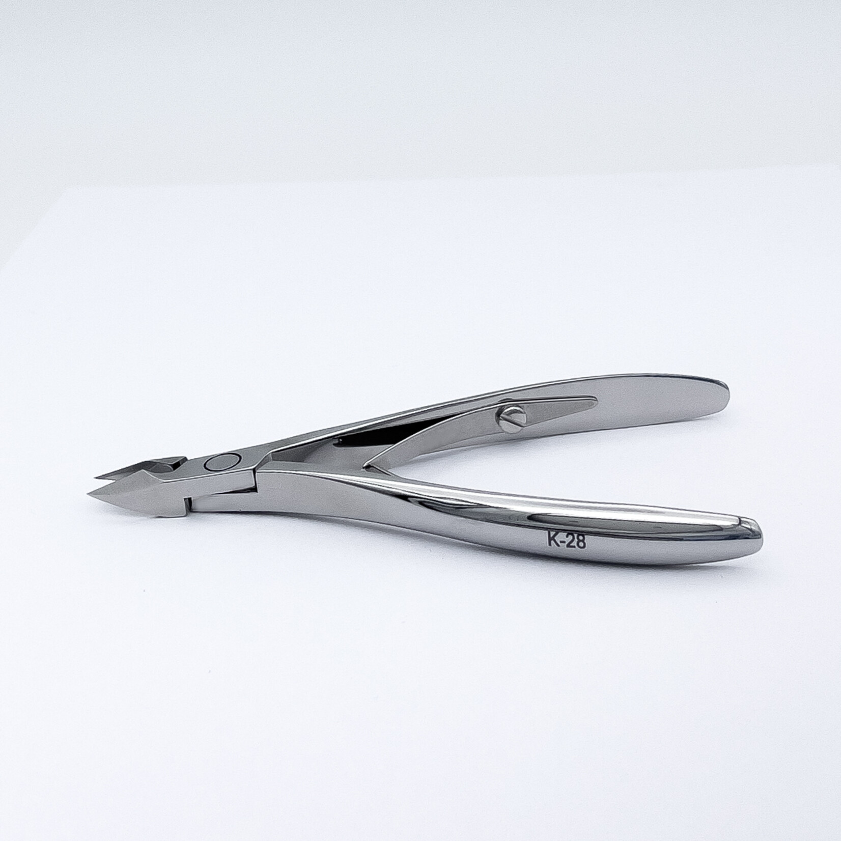 K-28 Kleine tang met ergonoische handgreep NIEUW!