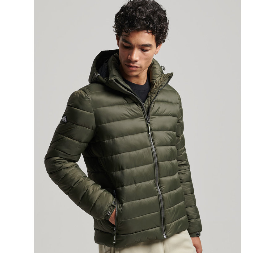 deur nep limoen Superdry Winterjas Fuji Hooded Classic Puffer Jacket Dark Moss (M5011201A -  GUL) - Nieuwnieuw.com Herenmode