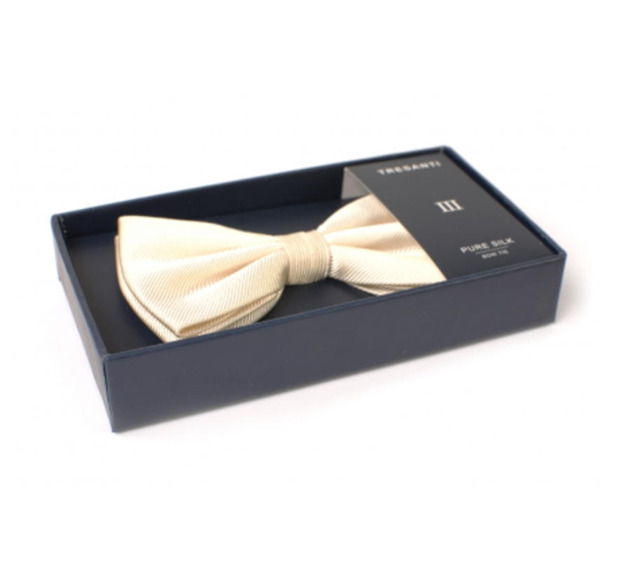 Classic Bow Tie Ivory (TRBOZZ001 - 102)