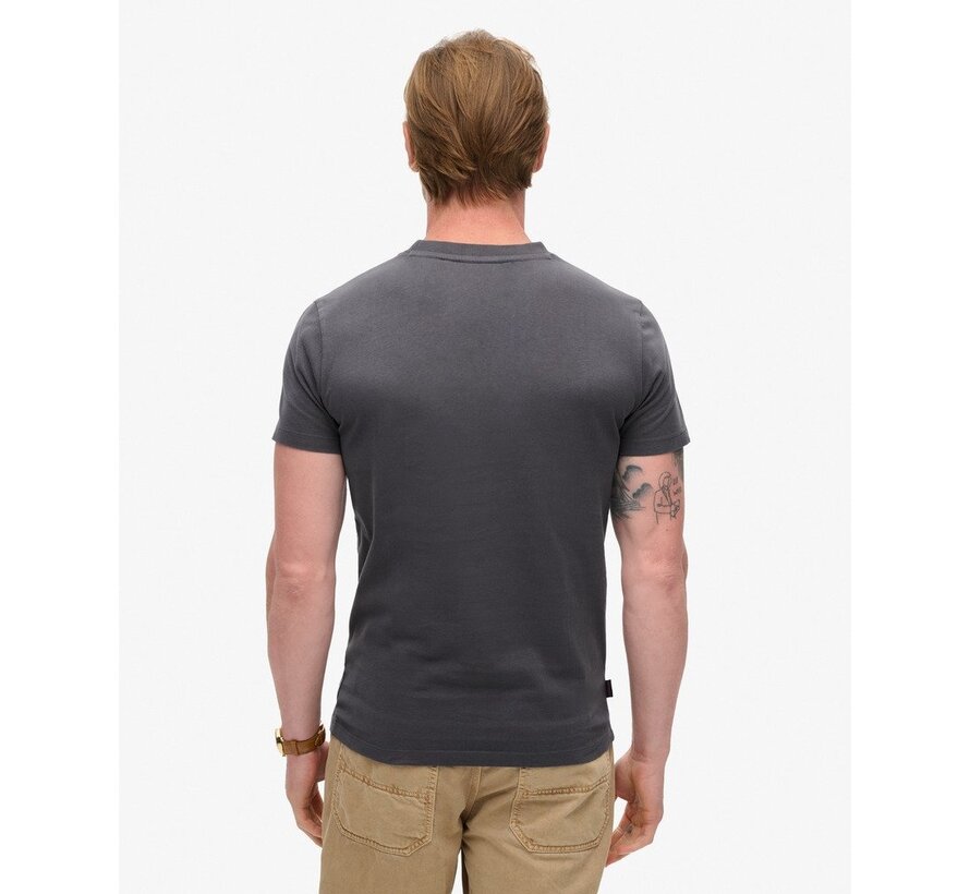 ESSENTIAL LOGO EMB TEE Graphite Black/Fluro Red (M1011245A - B8R)