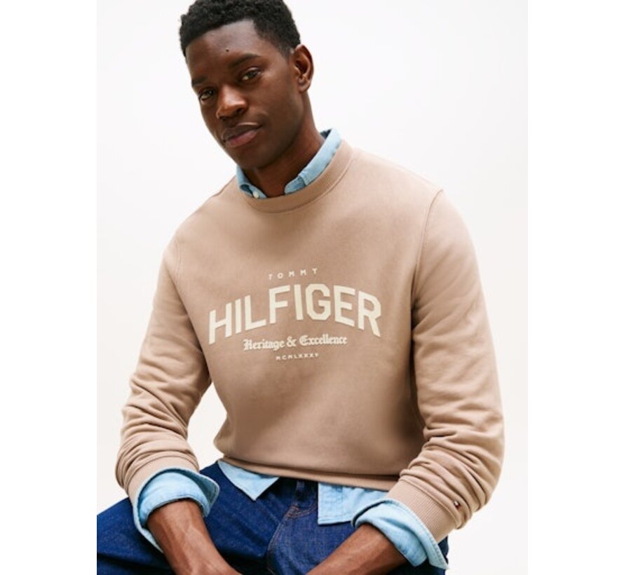HILFIGER ARCH CREW N Coastal Taupe (MW0MW40067 - AFE)