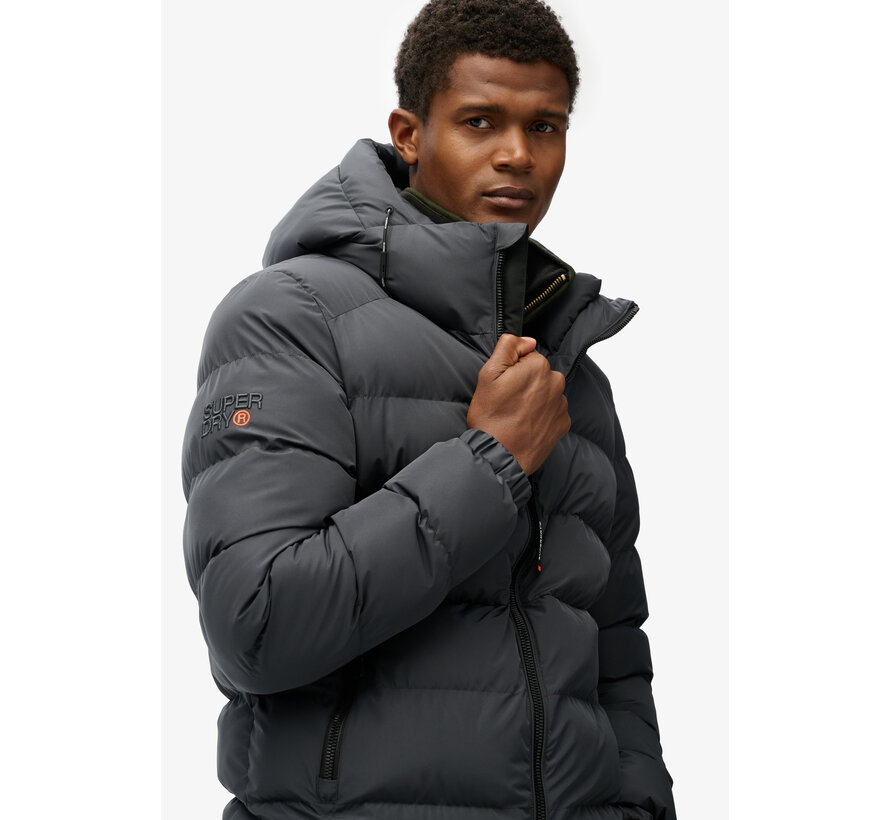 HOODED SPORTS PUFFER JACKET Ebony/Ebony (M5011905A - H1P)