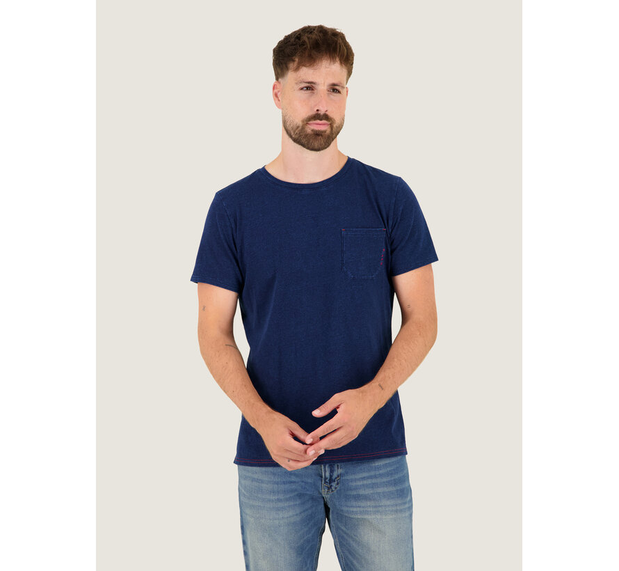A Fish Named Fred T-shirt Keep It Koi Navy (34.401 - 604)